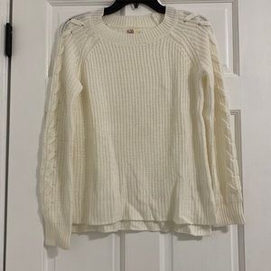 SO Cream Sweater Size S